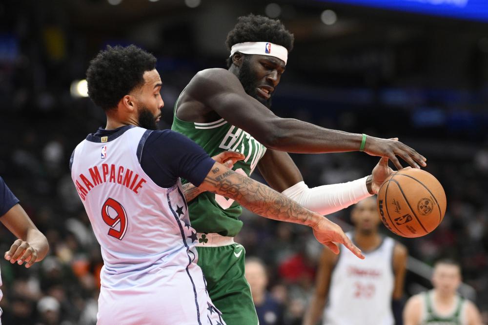 一次拼抢中 一次拼抢中