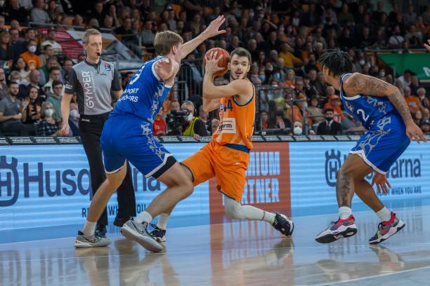 身体对抗无 身体对抗无